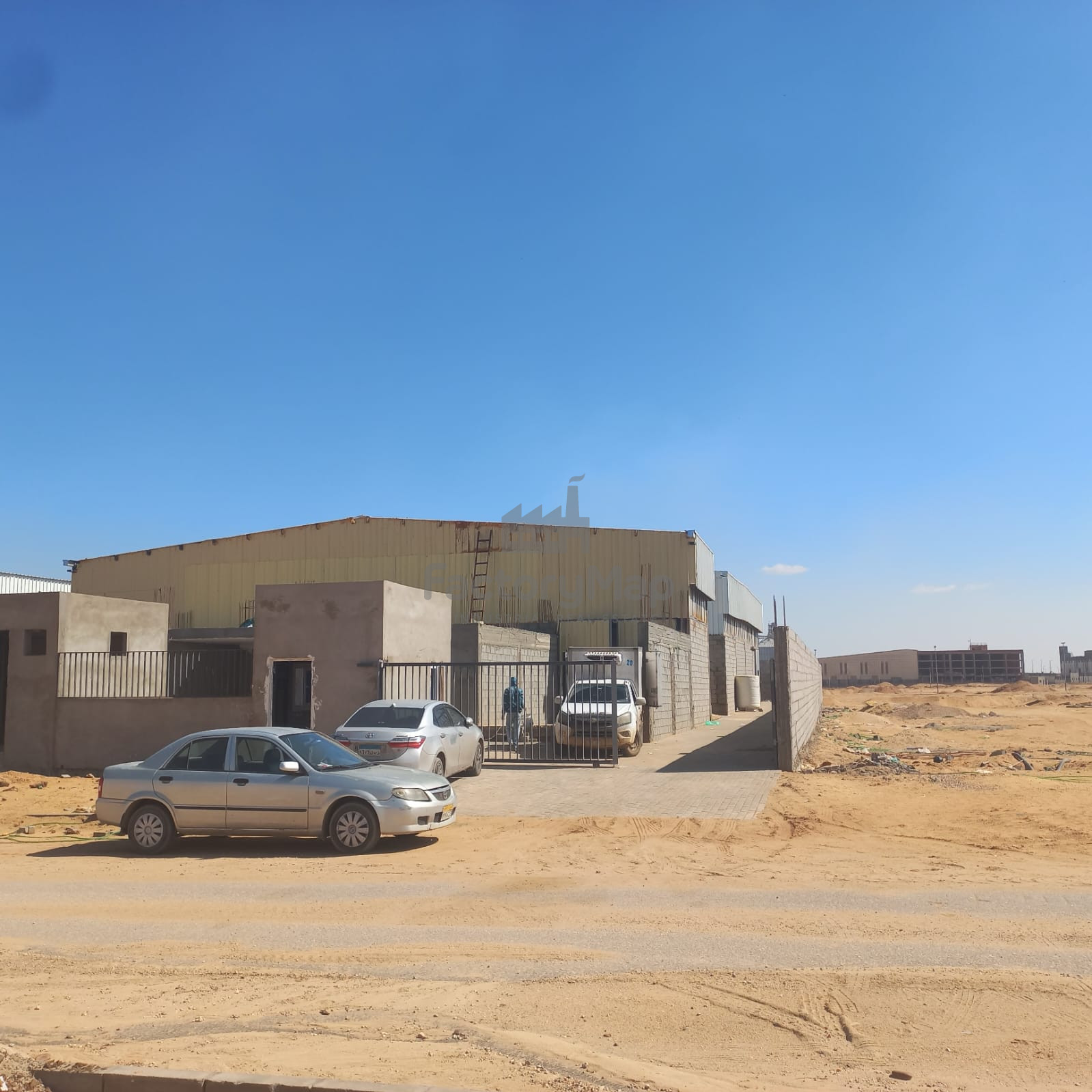 مصنع في العاشر – كود 4092