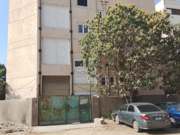 مصنع في العاشر – كود 3989