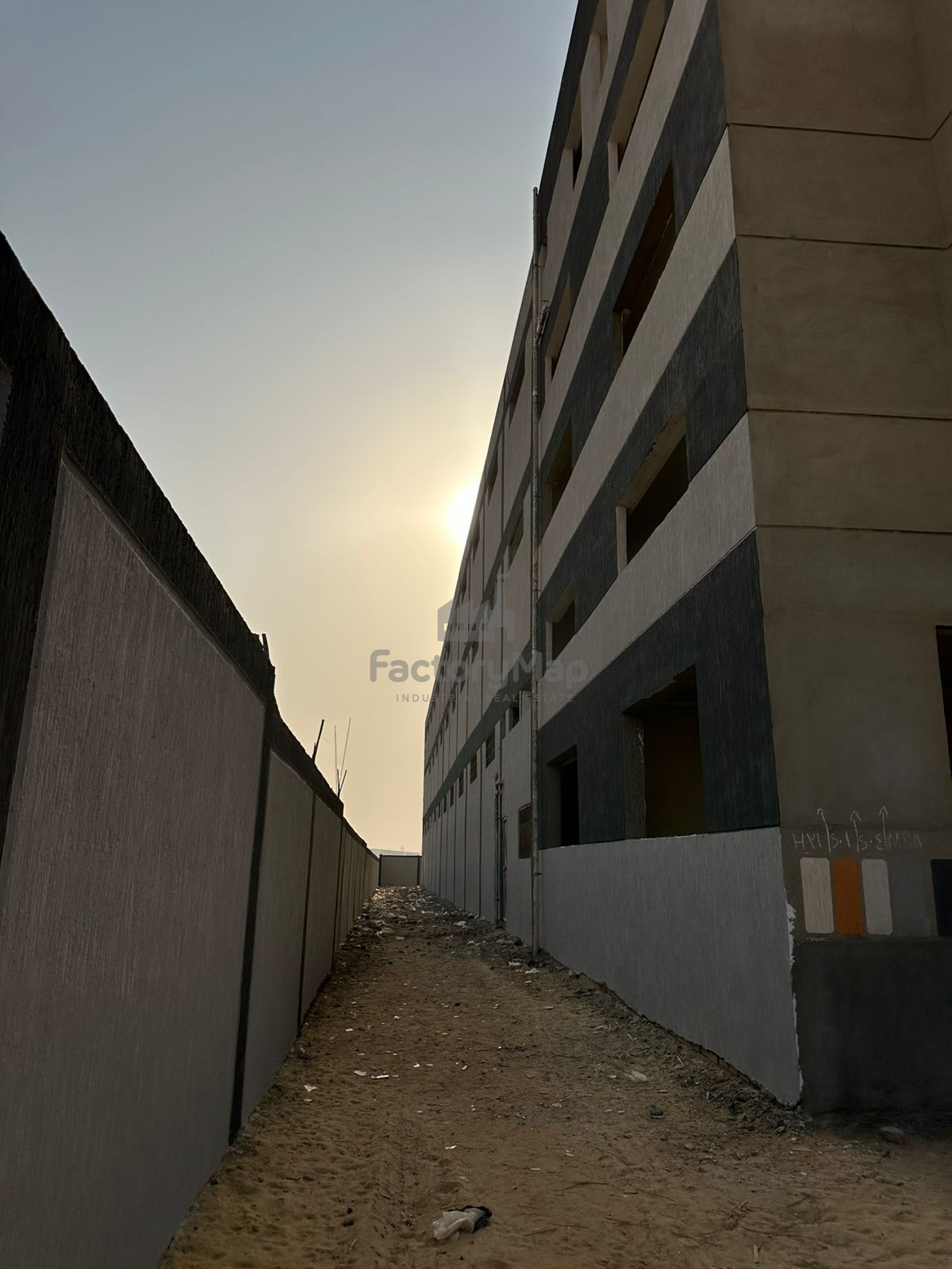 مصنع في العاشر – كود 3903