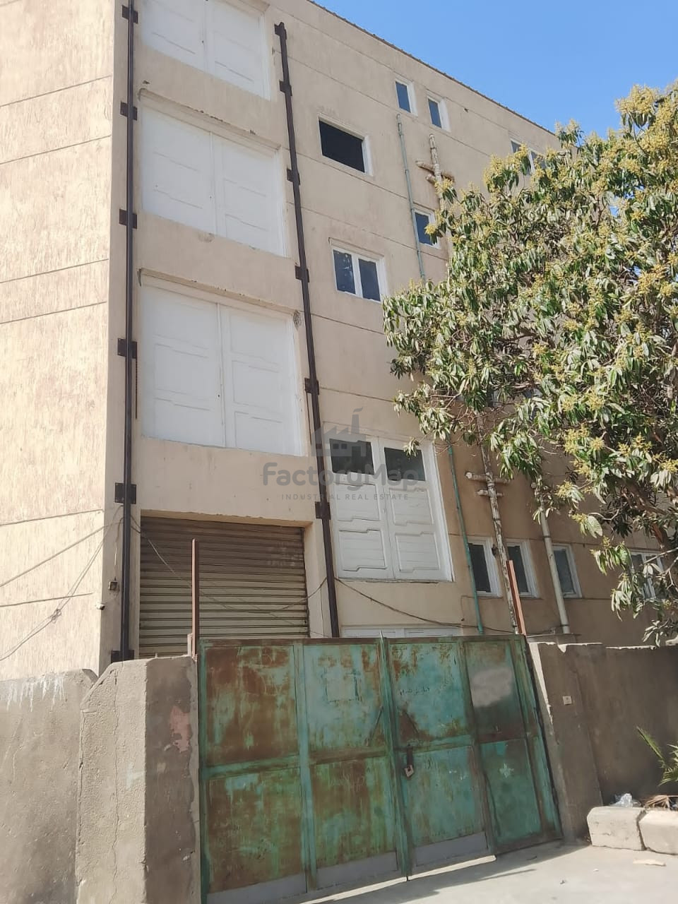 مصنع في العاشر – كود 3989 مصنع في العاشر – كود 3989