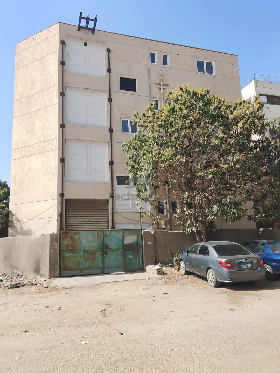مصنع في العاشر – كود 3989 مصنع في العاشر – كود 3989