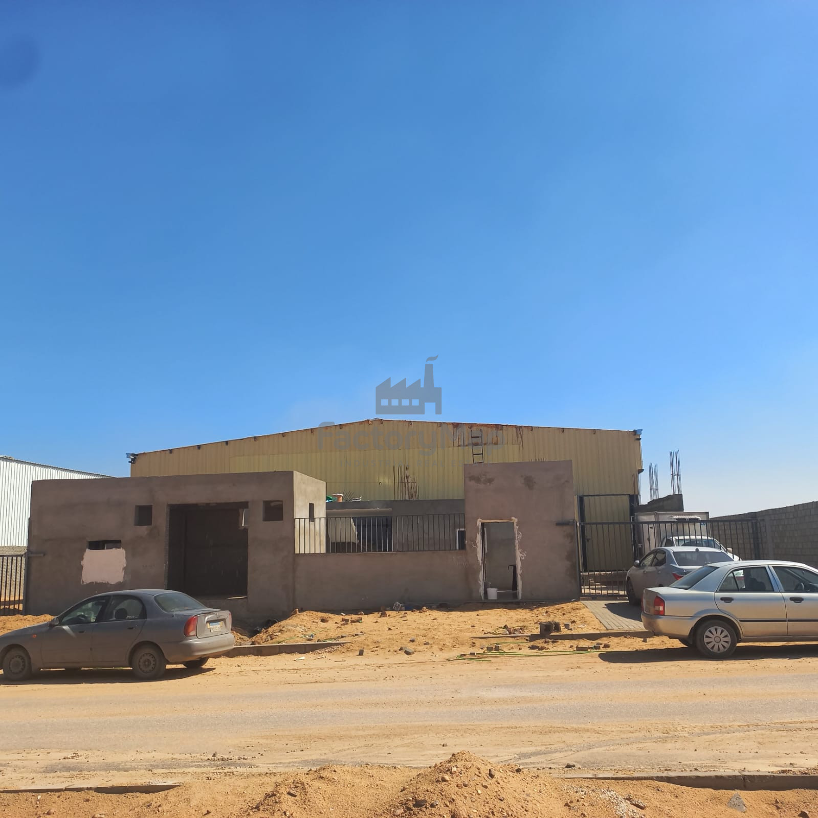 مصنع في العاشر – كود 4092