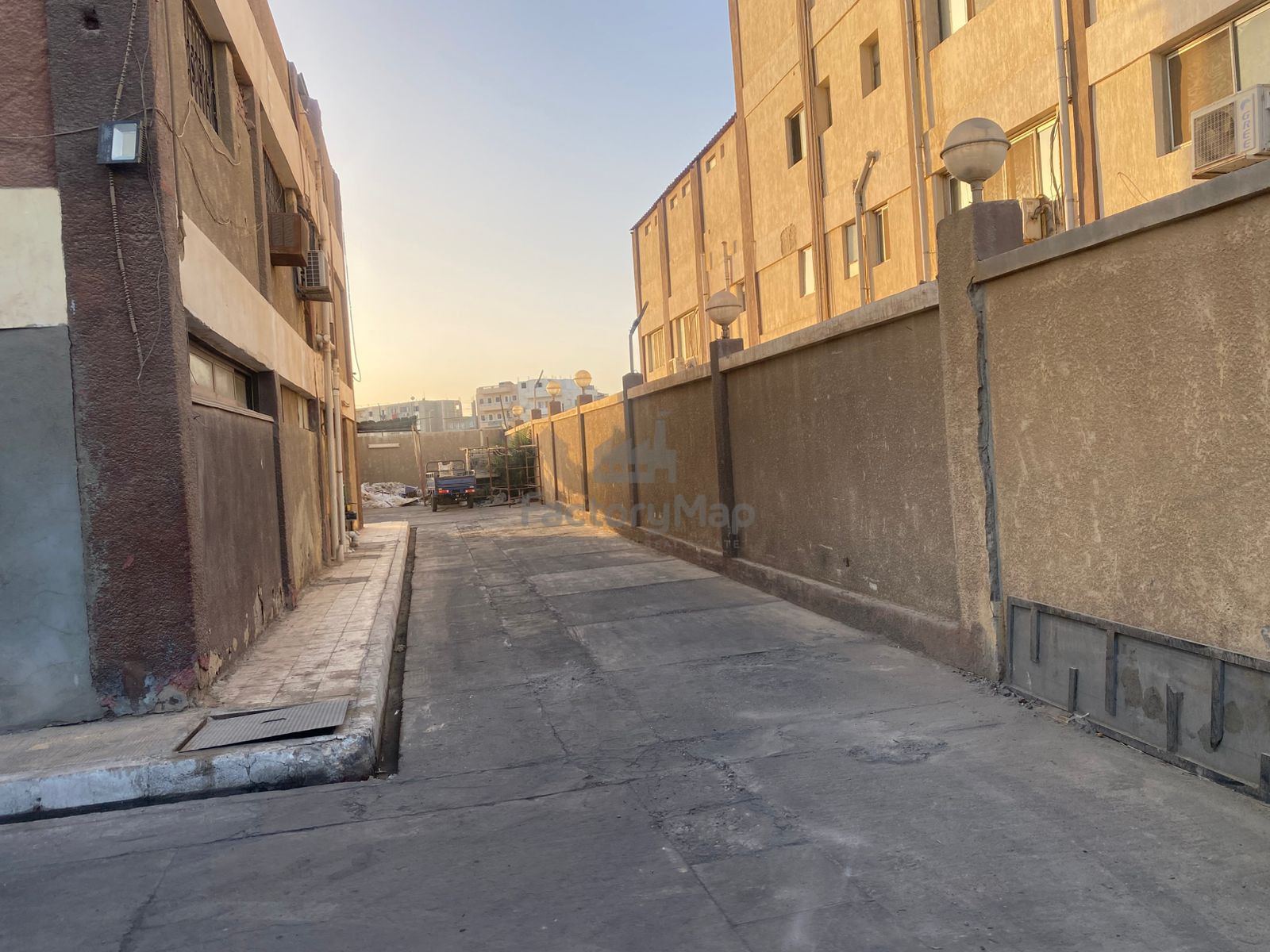مصنع في العاشر – كود 4072